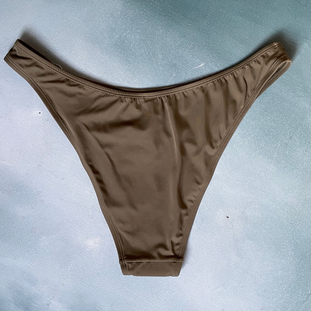 Blush Oasis High Leg Bikini Bottom Yucca - Picture 10 of 11